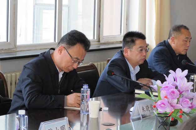 座谈会1.jpg