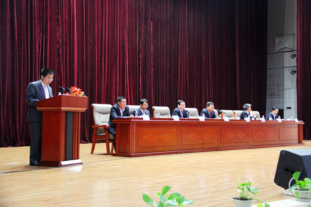 刘校长讲话.jpg