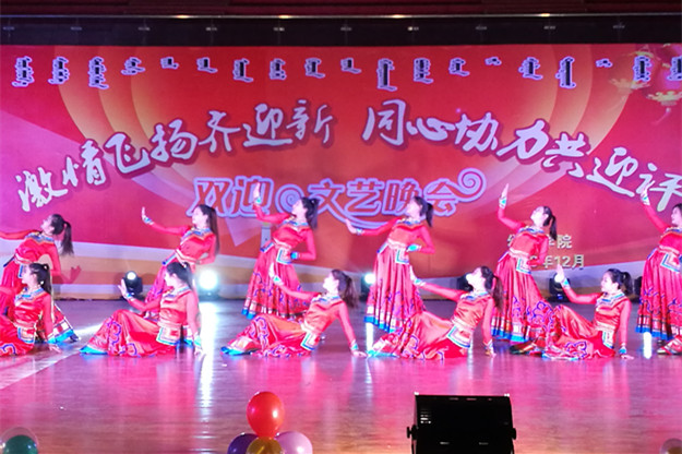 晚会1-2.jpg