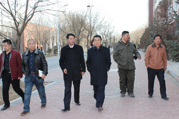 许卫检查1.jpg
